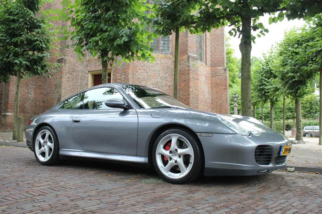 Porsche 911 Carrera 4S 