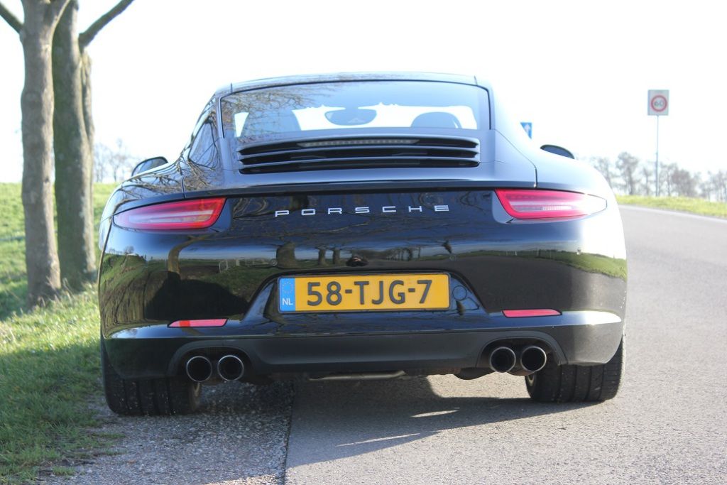 Porsche 911 Carrera S 
