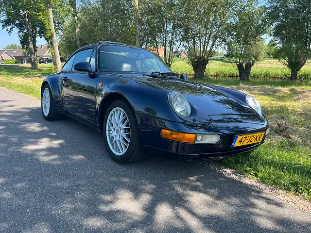 Porsche 911 Carrera
