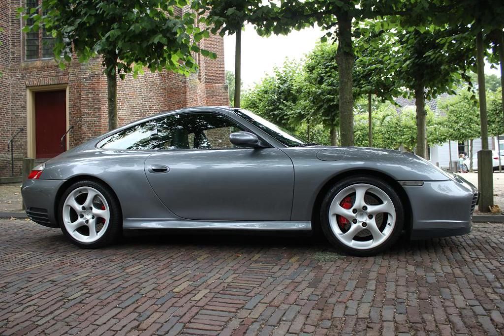 Porsche 911 Carrera 4S 