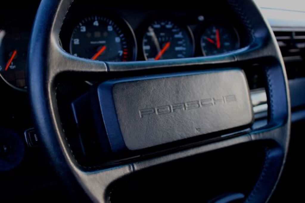 Porsche 964 Carrera 4