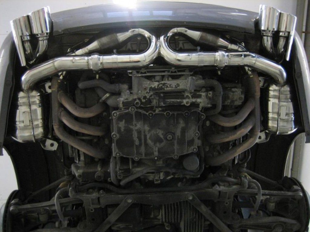 Montage MANTHEY MOTORS uitlaatsysteem