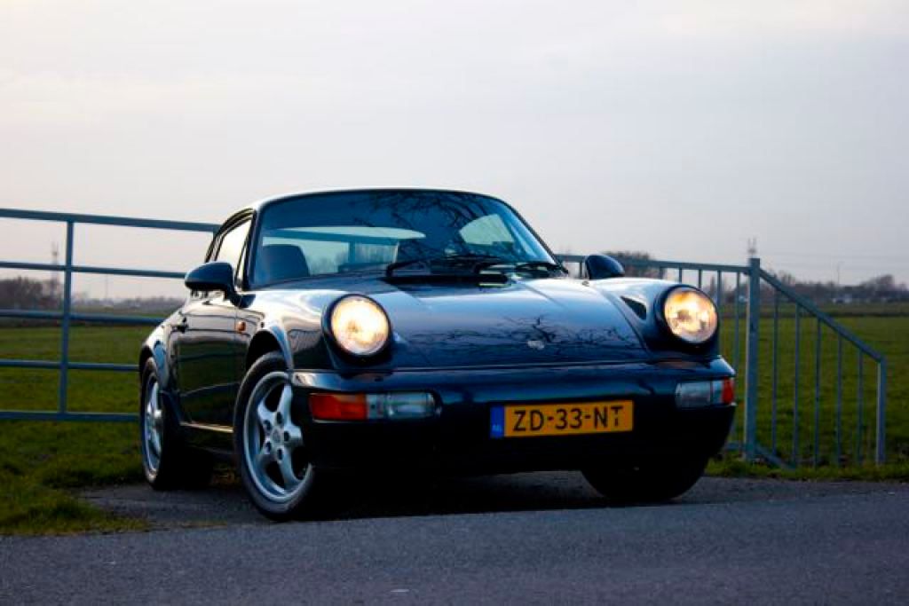 Porsche 964 Carrera 4