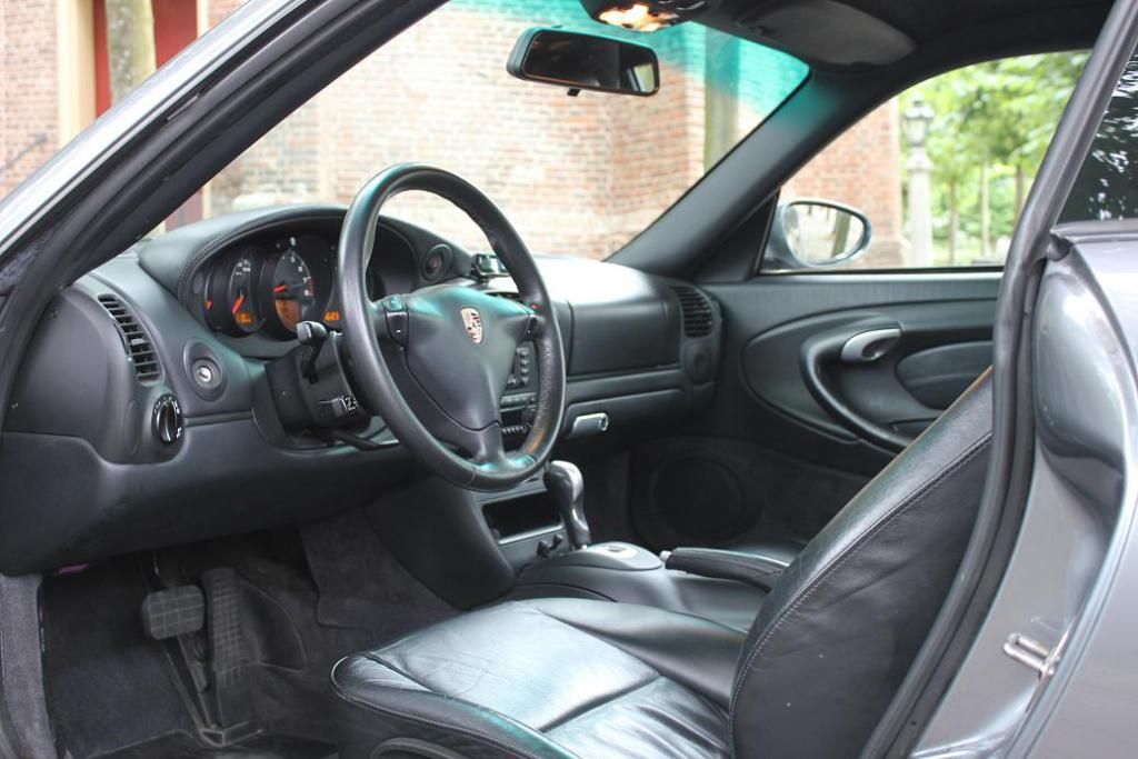 Porsche 911 Carrera 4S 
