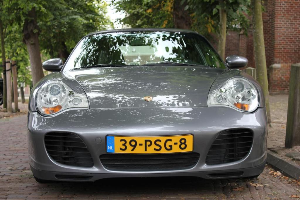 Porsche 911 Carrera 4S 