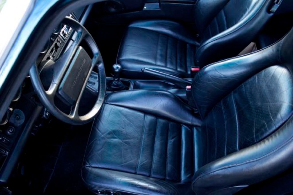 Porsche 964 Carrera 4