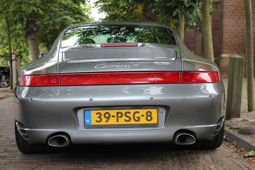 Porsche 911 Carrera 4S 