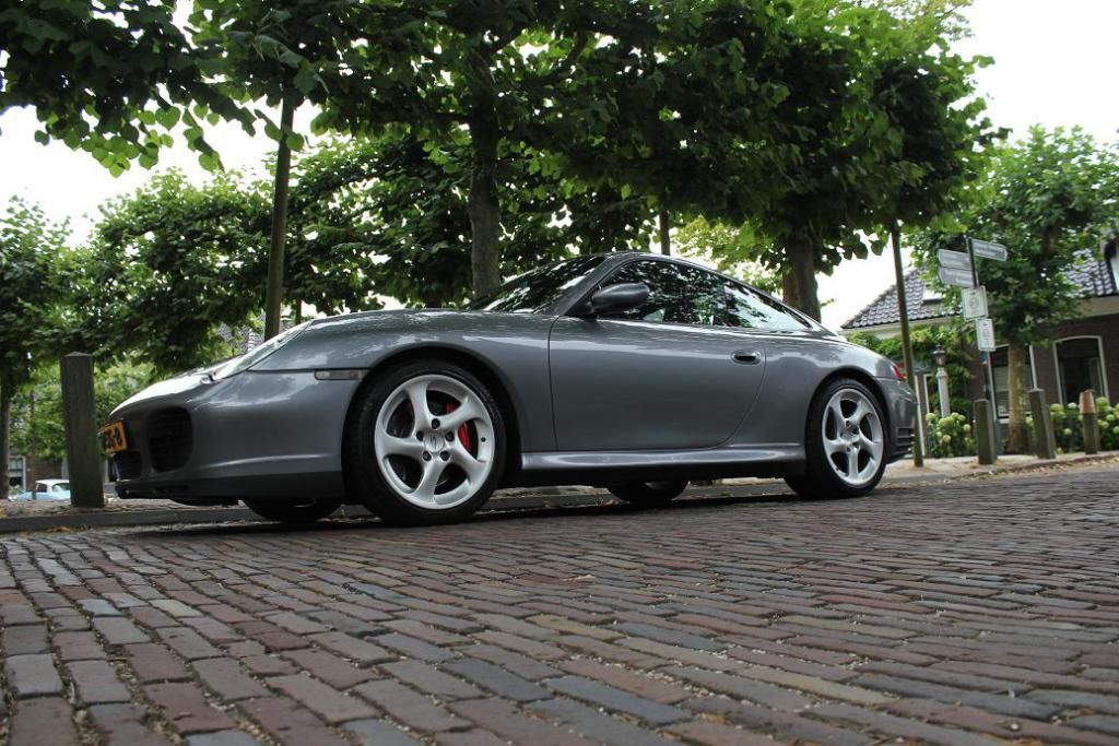 Porsche 911 Carrera 4S 