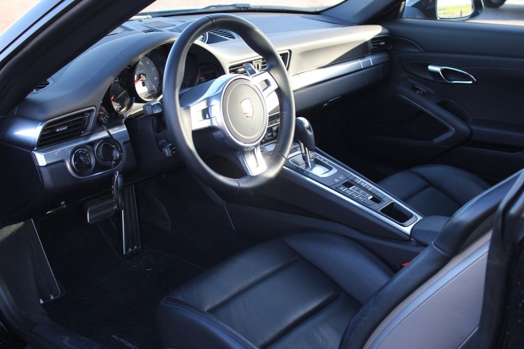 Porsche 911 Carrera S 